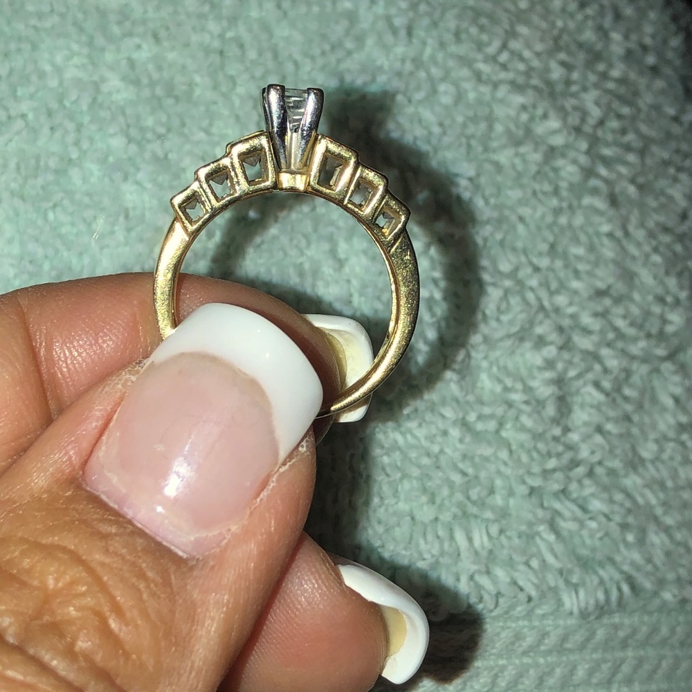 One carat, total wieght, diamond engagement ring